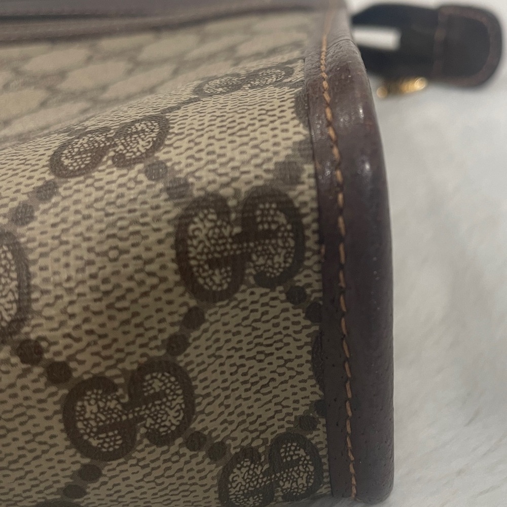 Gucci  Monogram Pouch. - Picture 7 of 15